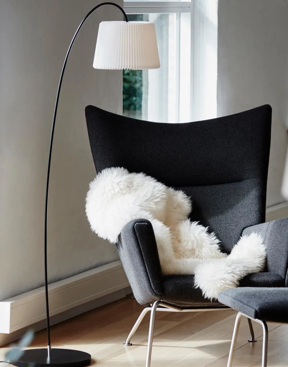 Le Klint Snowdrop Floor Lamp