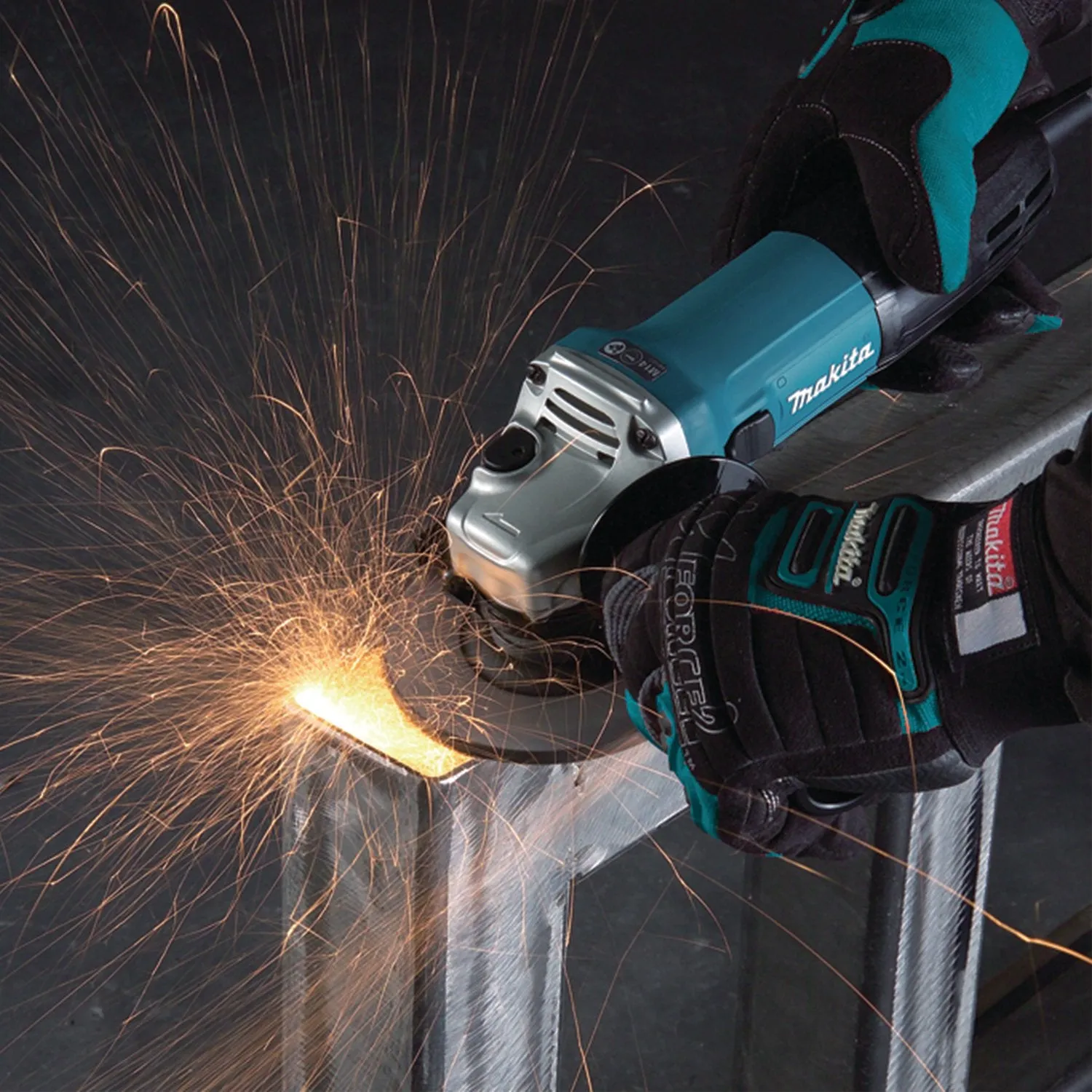 Makita (GA4530-R) 4-1/2" Angle Grinder (Factory Reconditioned)