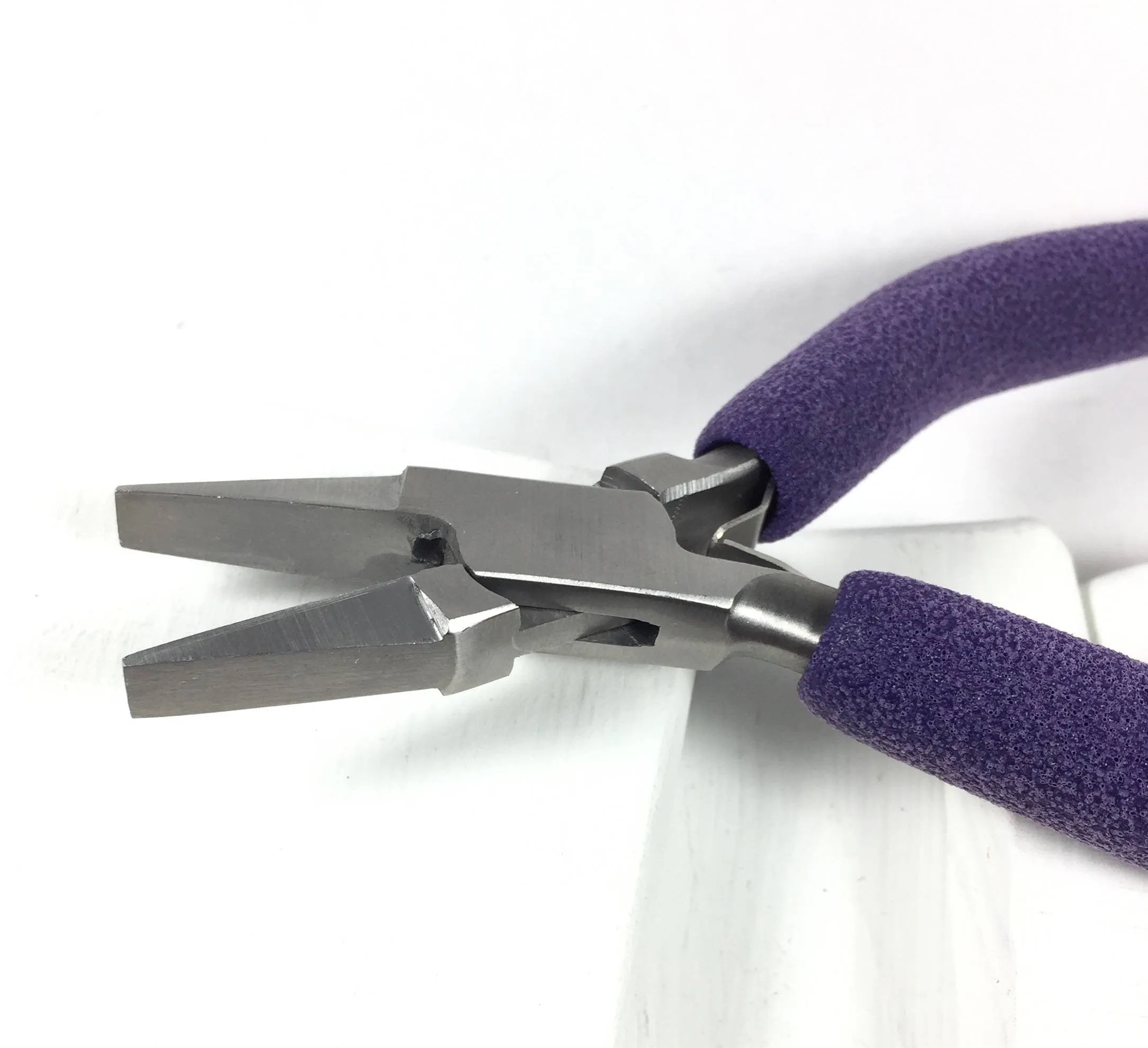 Wide Flat Nose, wire working Pliers, 6.5 inches, reduce hand strain, comfort grip pads